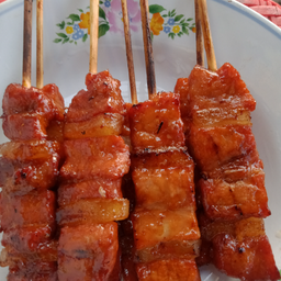 หมูปิ้งกะทิ 10 ไม้ ฟรี 1 ไม้