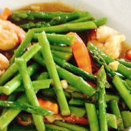 ผัดหน่อไม้ฝรั่ง