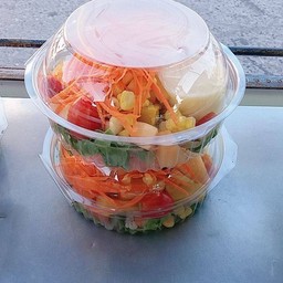 แมวสลัดผักผลไม้