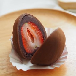 Daifuku strawberry chocolate