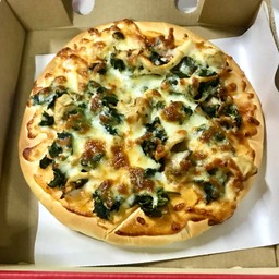 พิซซ่า ผักโขมชีส L (8 ชิ้น)