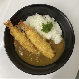 ข้าวแกงกะหรี่กุ้งทอด