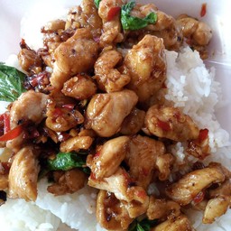 กะเพาะไก่ราดข้าว