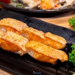 ท้องแซลมอนย่าง ซีฟู้ดสูตรโคราชรสแซ่บ ห้วยขวาง