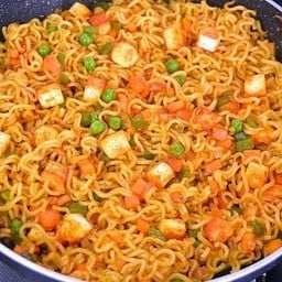 Maggie masala noodle with paneer and vegetable