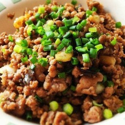 ผัดหนำเลี้ยบหมูสับ