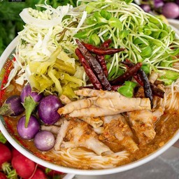 ขนมจีนคุณยายจอม