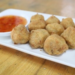 ลูกชิ้นแคะทอดกรอบ