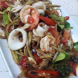 ผัดฉ่าทะเล