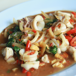 กะเพราปลาหมึก