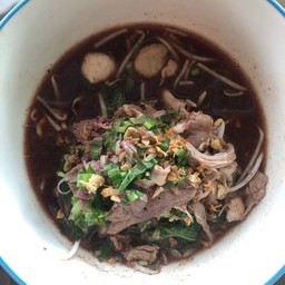ป้าออม (ก๋วยเตี๋ยวสูตรเดิม by ป้าแดง หนองปึ๋ง) หนองปึ๋ง