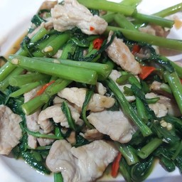 ผักบุ้งหมูชิ้น