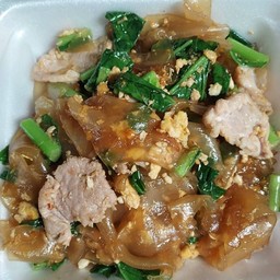 ผัดซีอิ้วเส้นหมี่-เส้นใหญ่ หมู-ไก่