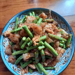 หมูผัดกะปิ