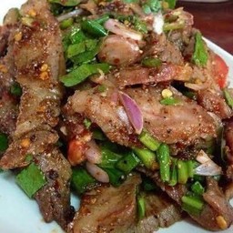 น้ำตกคอหมูย่าง