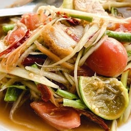 ส้มตำหมูกรอบ