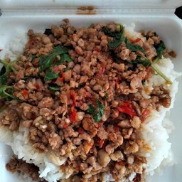 กระเพราหมูสับ