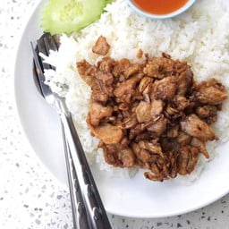 ข้าวหมูทอดกระเทียม