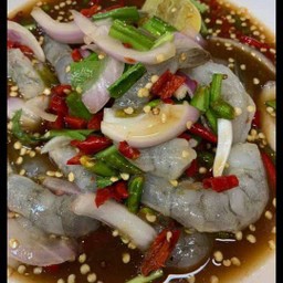 ยำกุ้งสด