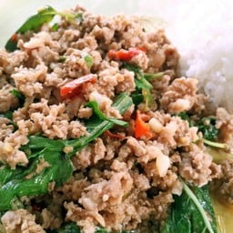 ข้าวราดกระเพราหมูสับ