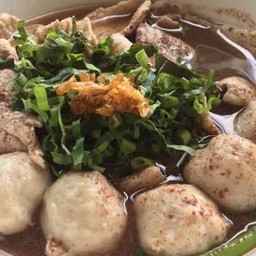 ก๋วยเตี๋ยวพริกกะเหรี่ยง ท่าเรือ