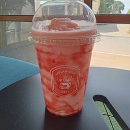 สตอเบอรี่สมูทตี้