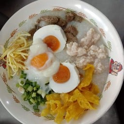 โจ๊กหมูไข่ลวก +ไข่เค็ม
