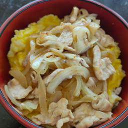 ข้าวหน้าไข่ข้นหมูผัดเนย