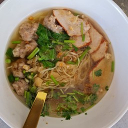 บะหมี่หมูแดง,หมูเด้ง