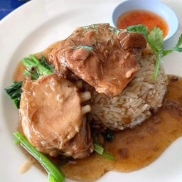ข้าวซี่โครงหมูอบ