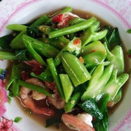 แกงเห็ดผักหวาน  (ร้านน้ำส้มคั้น)