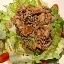 สลัดหมูไลซ์ย่าง