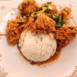 ข้าวยำไก่แซ่บ