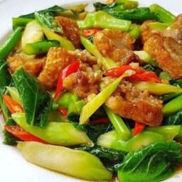 ข้าวผัดคะน้า