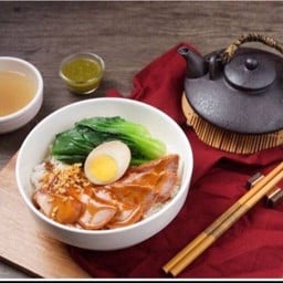 28 ข้าวหน้าหมูฮ่องกงใส่ไข่พะโล้ยาจีน