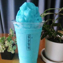 Coffee Shop Blah Blah สาขาบ้านล้อมน้ำข้าง รร ช่องฟ้าซินเซิง