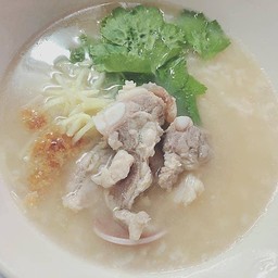 ข้าวต้มกระดูกหมู