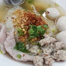 ก๋วยเตี๋ยวหมูต้มยำยกซด เชียงใหม่