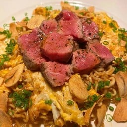 รามยอนผัดแห้งเนื้อสเต็ก(หั่นเต๋า)