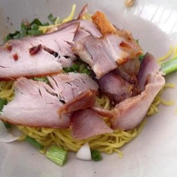 บะหมี่หมูแดง