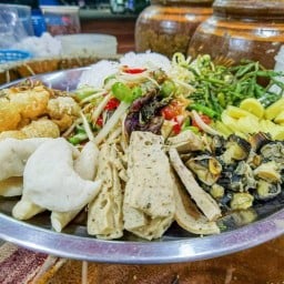 เพื่อนคุณเมี่ยงปลาเผา ส้มตำครกยักษ์  สาขา2 สวนเสือ