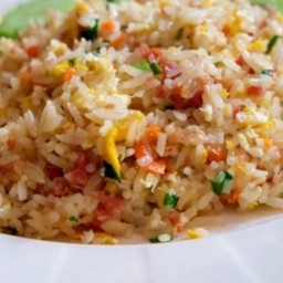 ข้าวผัดแหนม