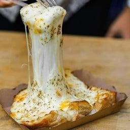 ลูกชิ้นทอดทองสุข(เจ้าดังเชียงใหม่)