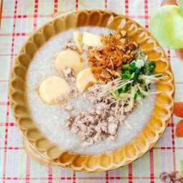 โจ๊กหมูสับ เต้าหู้ไข่