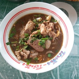ก๋วยเตี๋ยวหมูน้ำใส