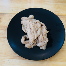 ไก่หมักซอสพริกไทดำ