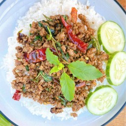 ข้าว กะเพราหมูสับ