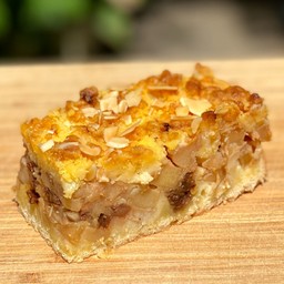 Apple Streusel Cake