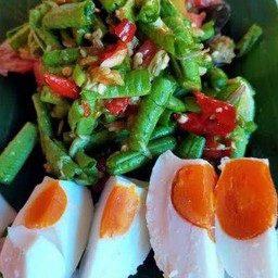 ตำถั่วไข่เค็ม