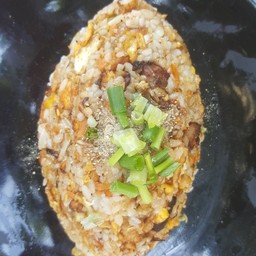 ข้าวผัดไก่คาราอาเกะ